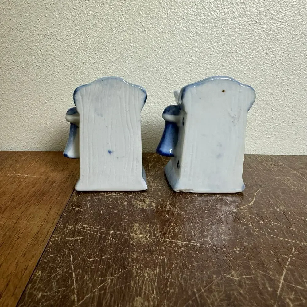 Vintage Blue White Porcelain Antique Telephone‎ Salt and Pepper shakers